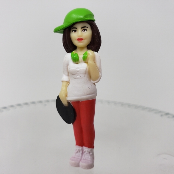 Barbie Career Mini Dolls 6 - Picture 12 of 14